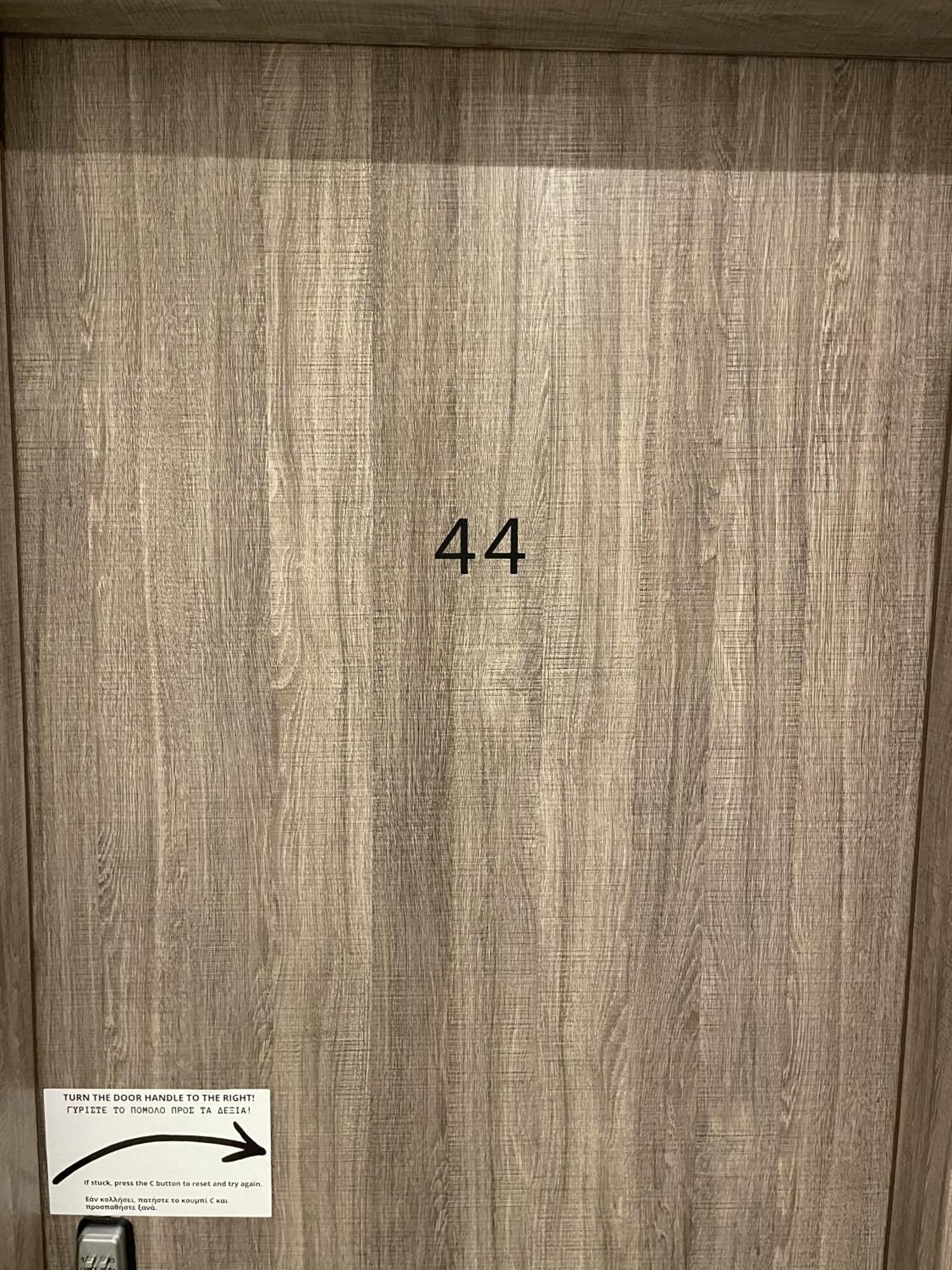אתונה Liberal Mini Rooms & Suites מראה חיצוני תמונה