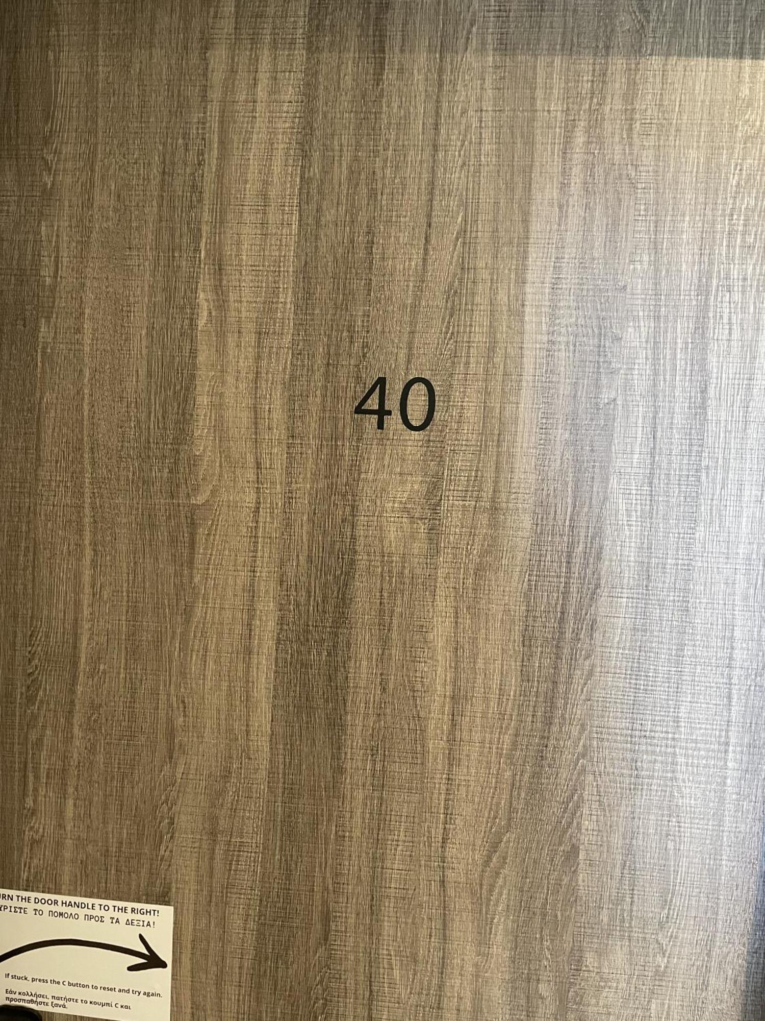 אתונה Liberal Mini Rooms & Suites מראה חיצוני תמונה