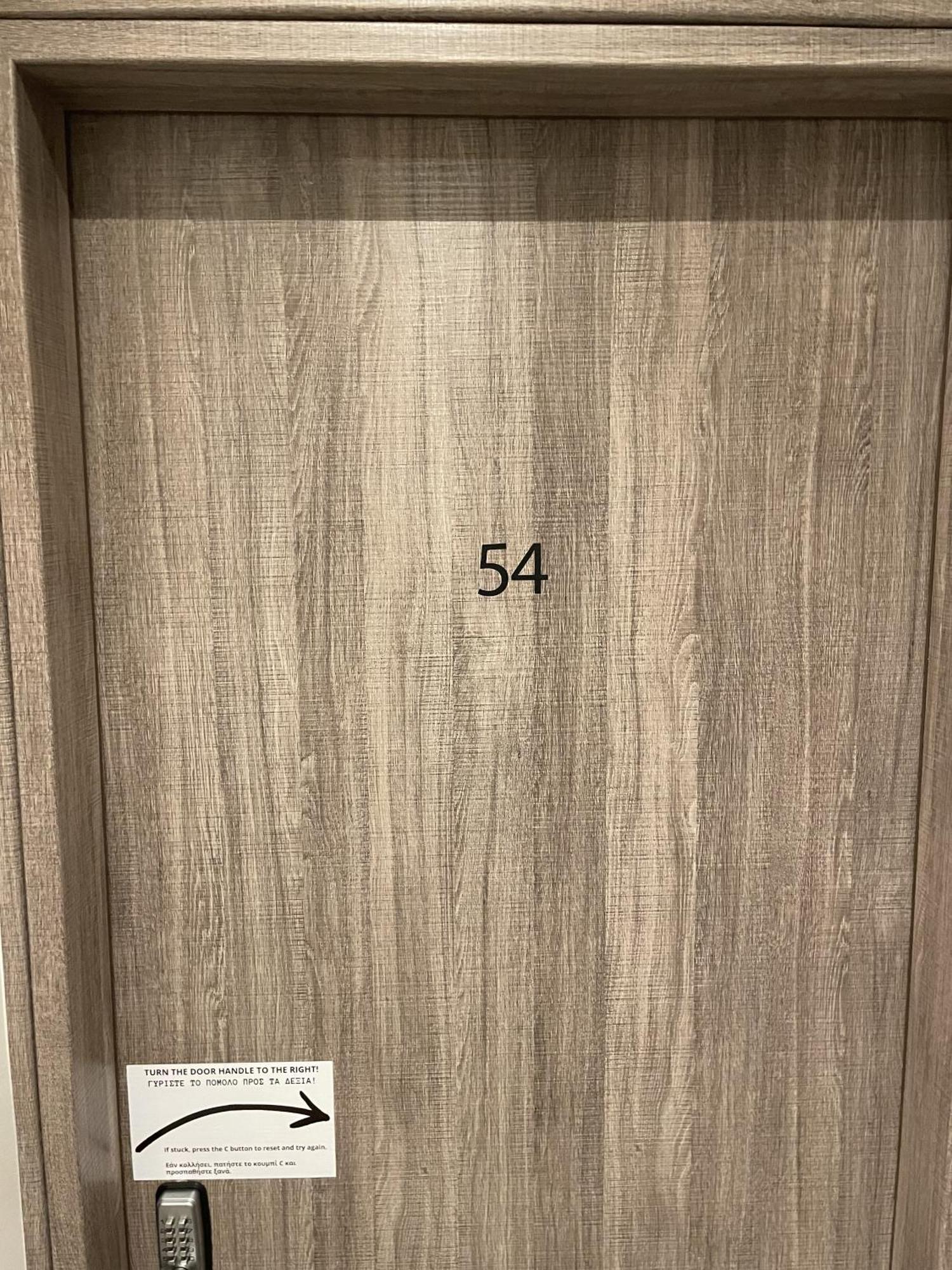אתונה Liberal Mini Rooms & Suites מראה חיצוני תמונה
