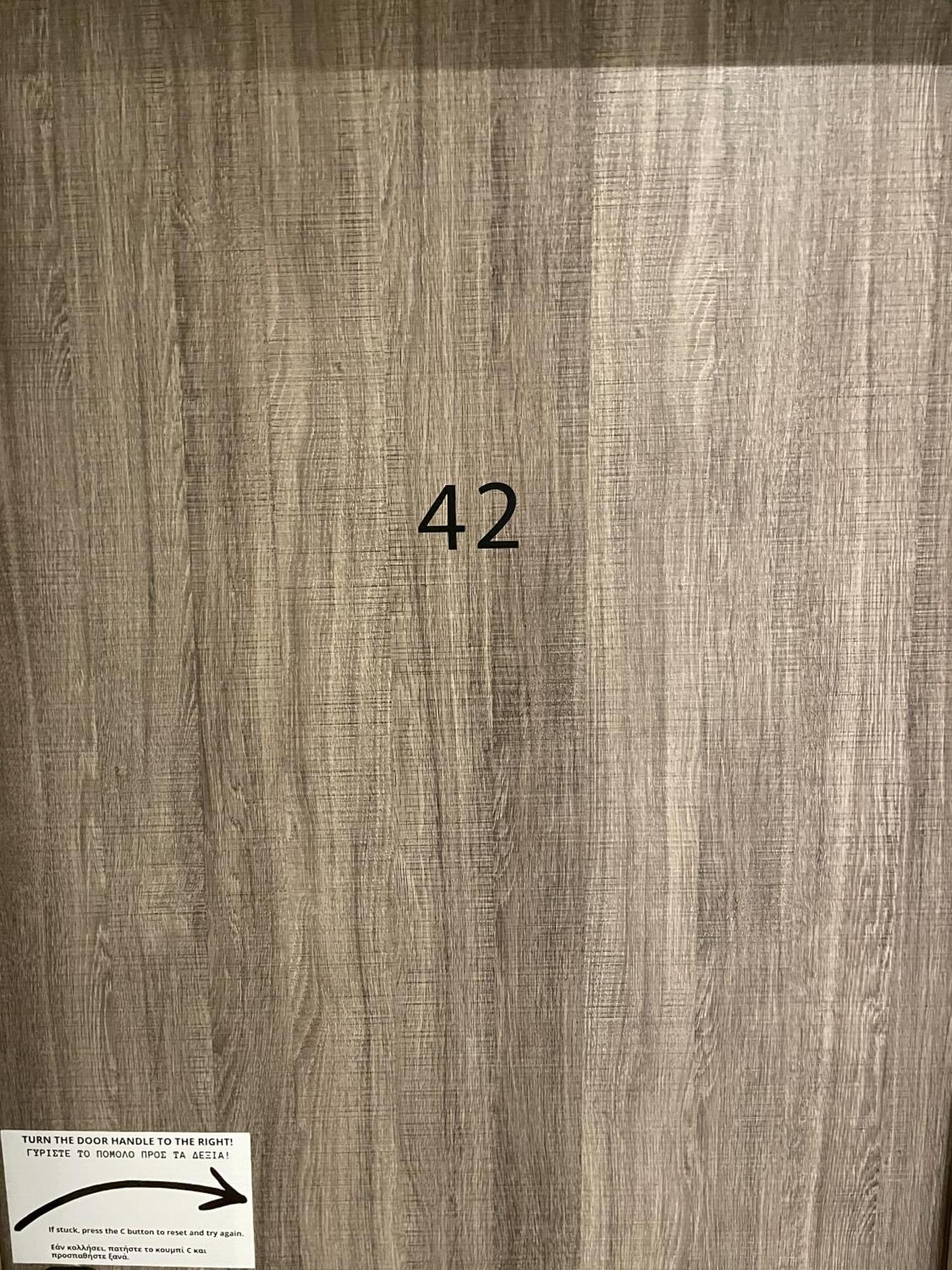 אתונה Liberal Mini Rooms & Suites מראה חיצוני תמונה