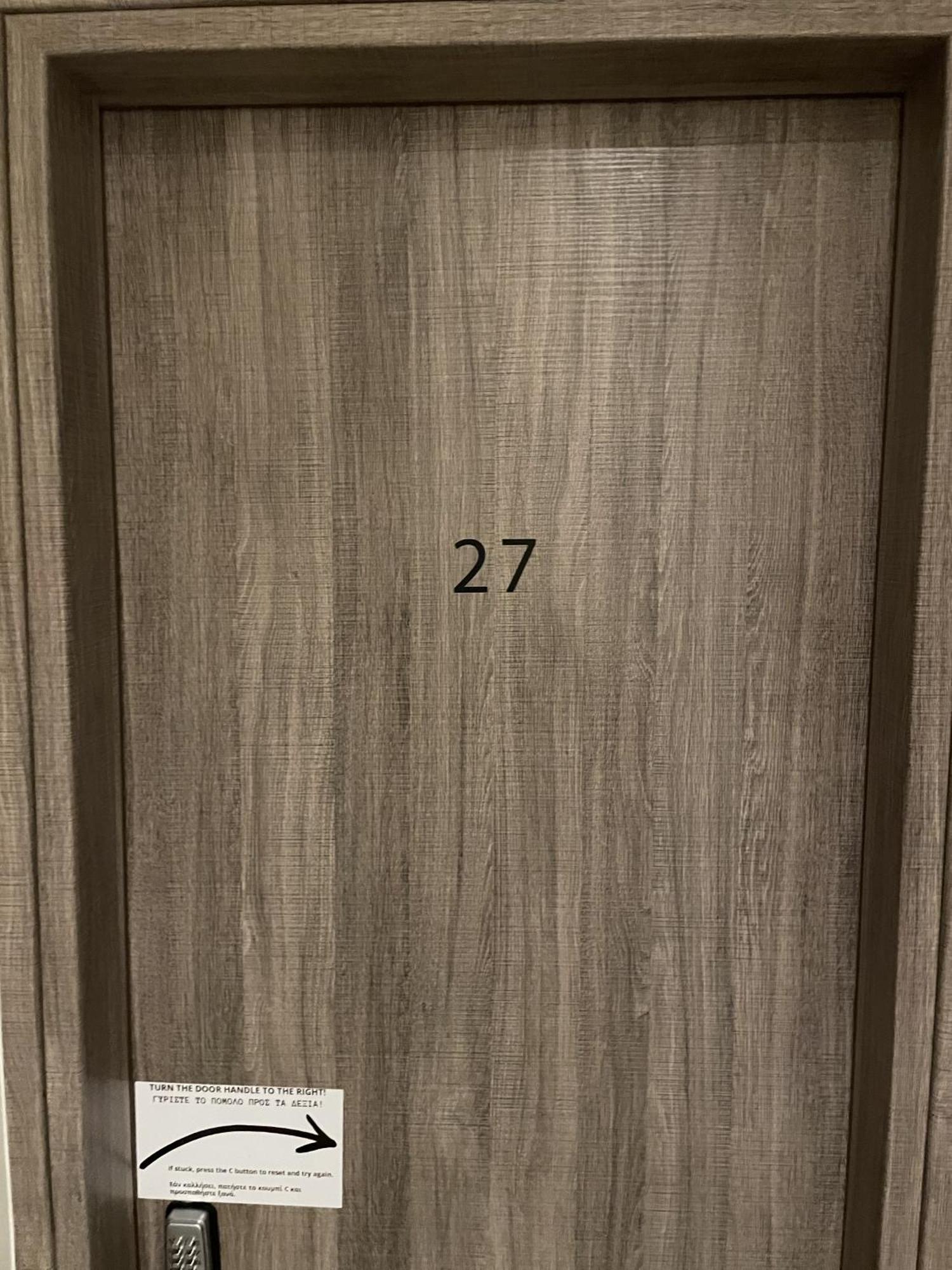 אתונה Liberal Mini Rooms & Suites מראה חיצוני תמונה