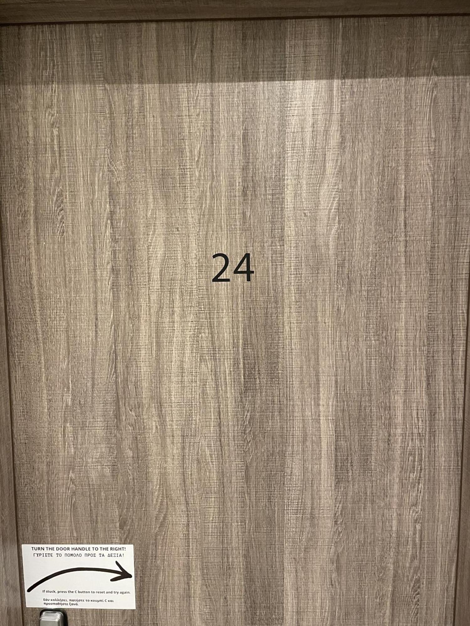 אתונה Liberal Mini Rooms & Suites מראה חיצוני תמונה