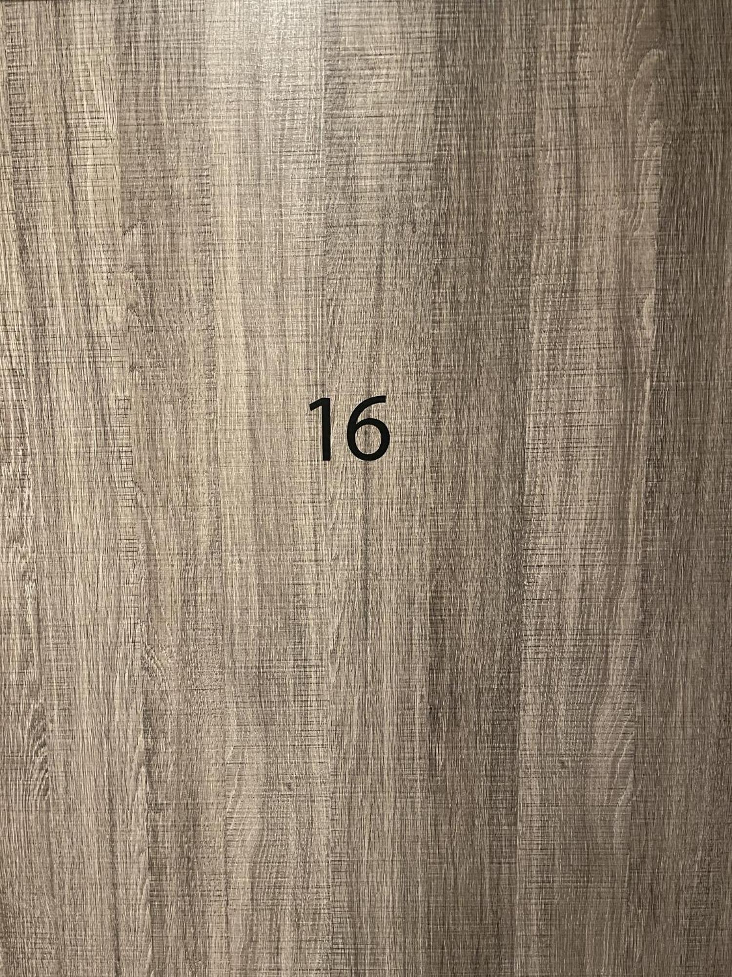 אתונה Liberal Mini Rooms & Suites מראה חיצוני תמונה